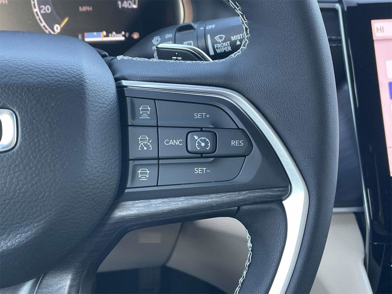 New 2025 Jeep Grand Cherokee Limited image 35