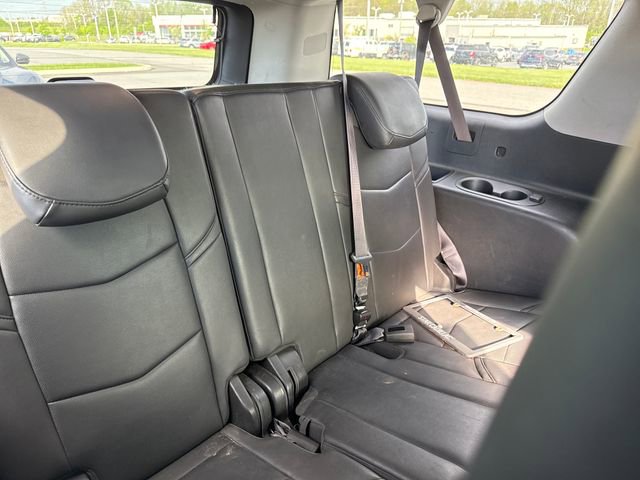 Used 2017 Cadillac Escalade ESV Luxury AWD/4WD image 16