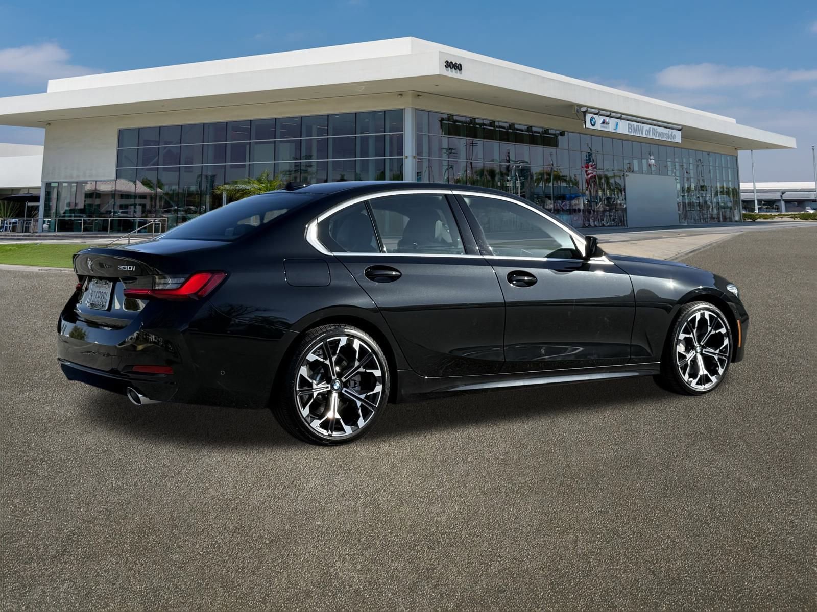 Used 2025 BMW 330i 330i w/ Convenience Package image 11