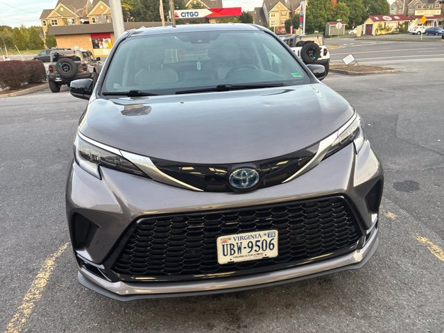 Used 2021 Toyota Sienna XSE AWD/4WD image 16