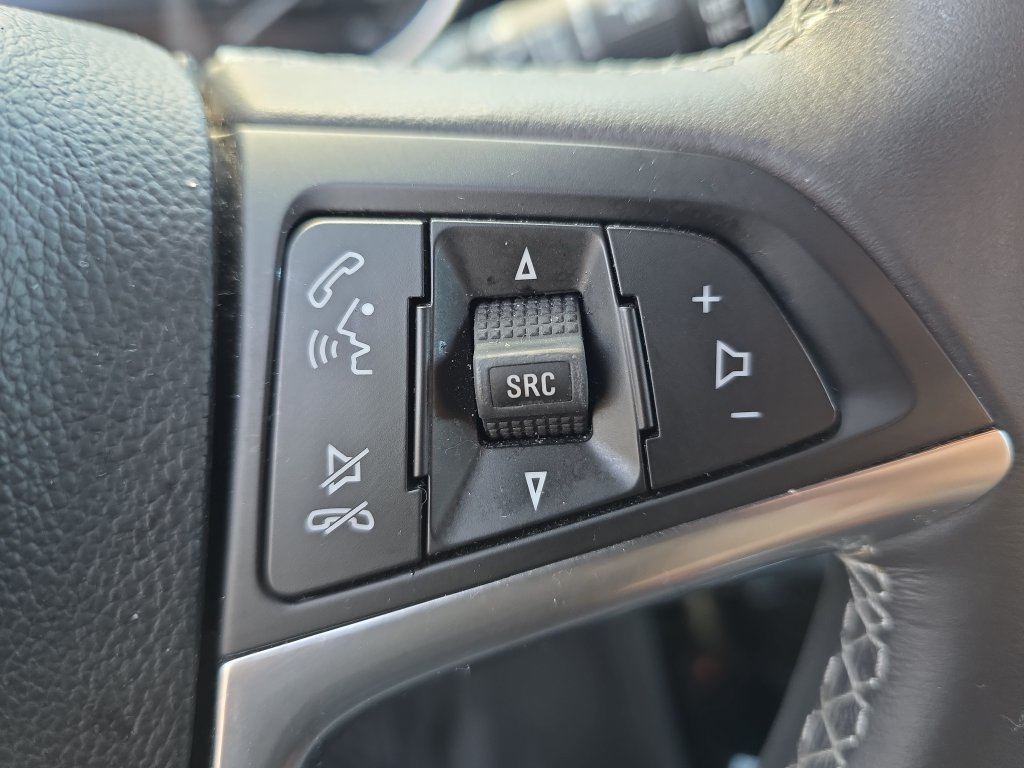 Used 2022 Buick Encore Preferred w/ Safety Package II AWD/4WD image 19