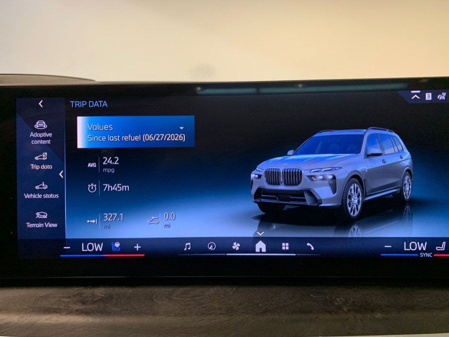 Used 2025 BMW X7 xDrive40i w/ M Sport Package AWD/4WD image 41
