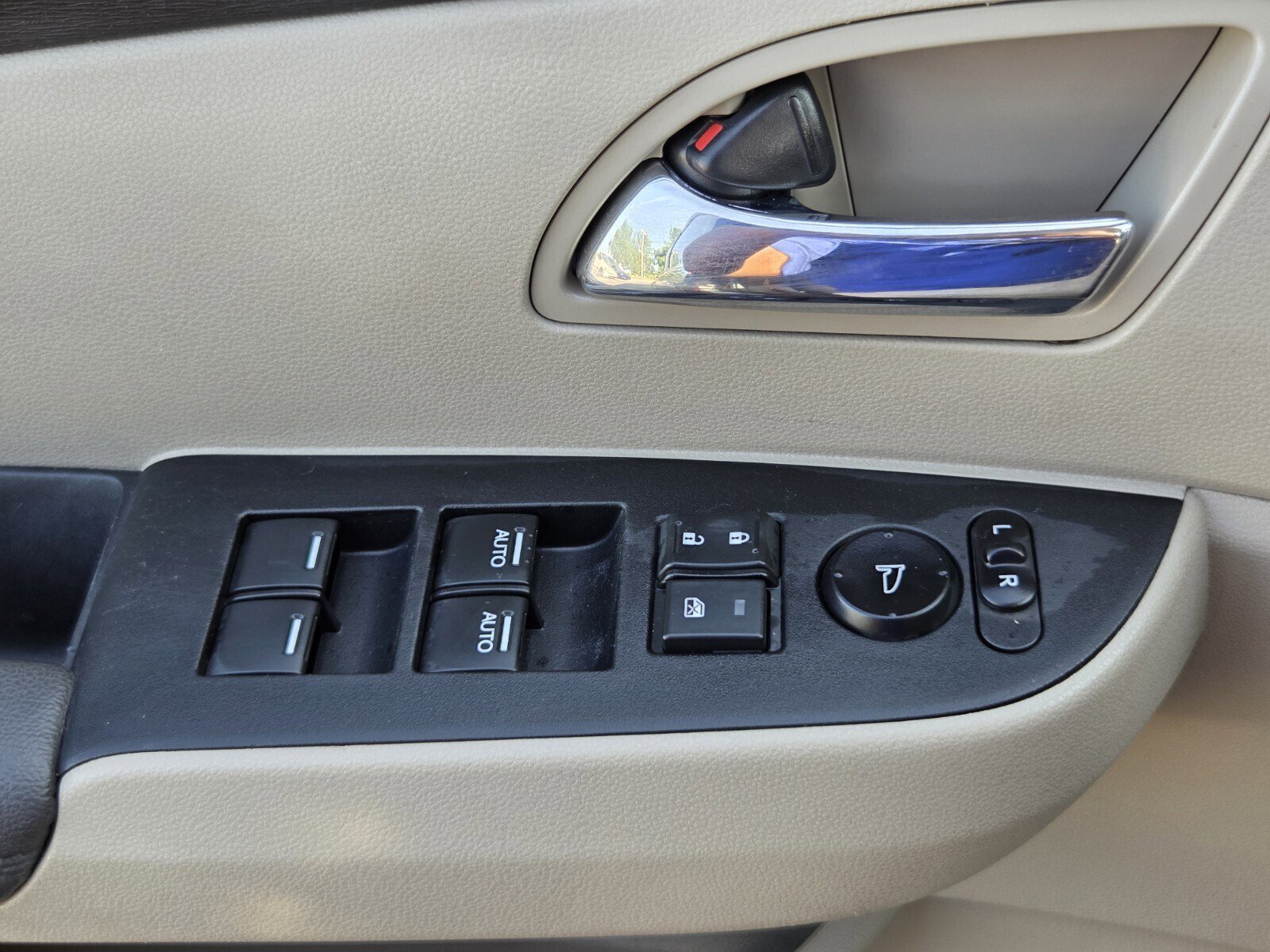 Used 2014 Honda Odyssey EX-L image 30