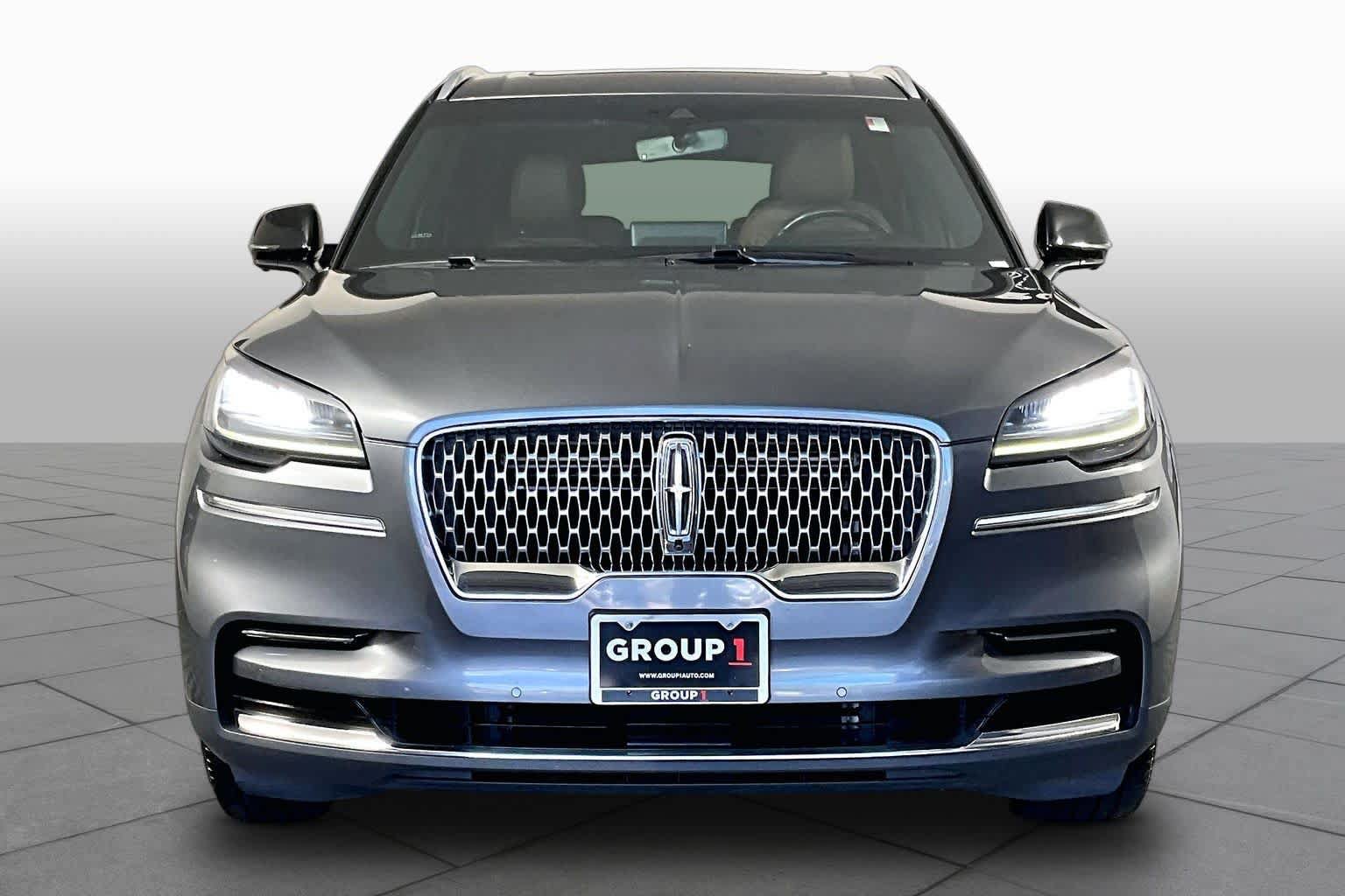 Used 2022 Lincoln Aviator Reserve w/ Equipment Group 201A AWD/4WD image 4