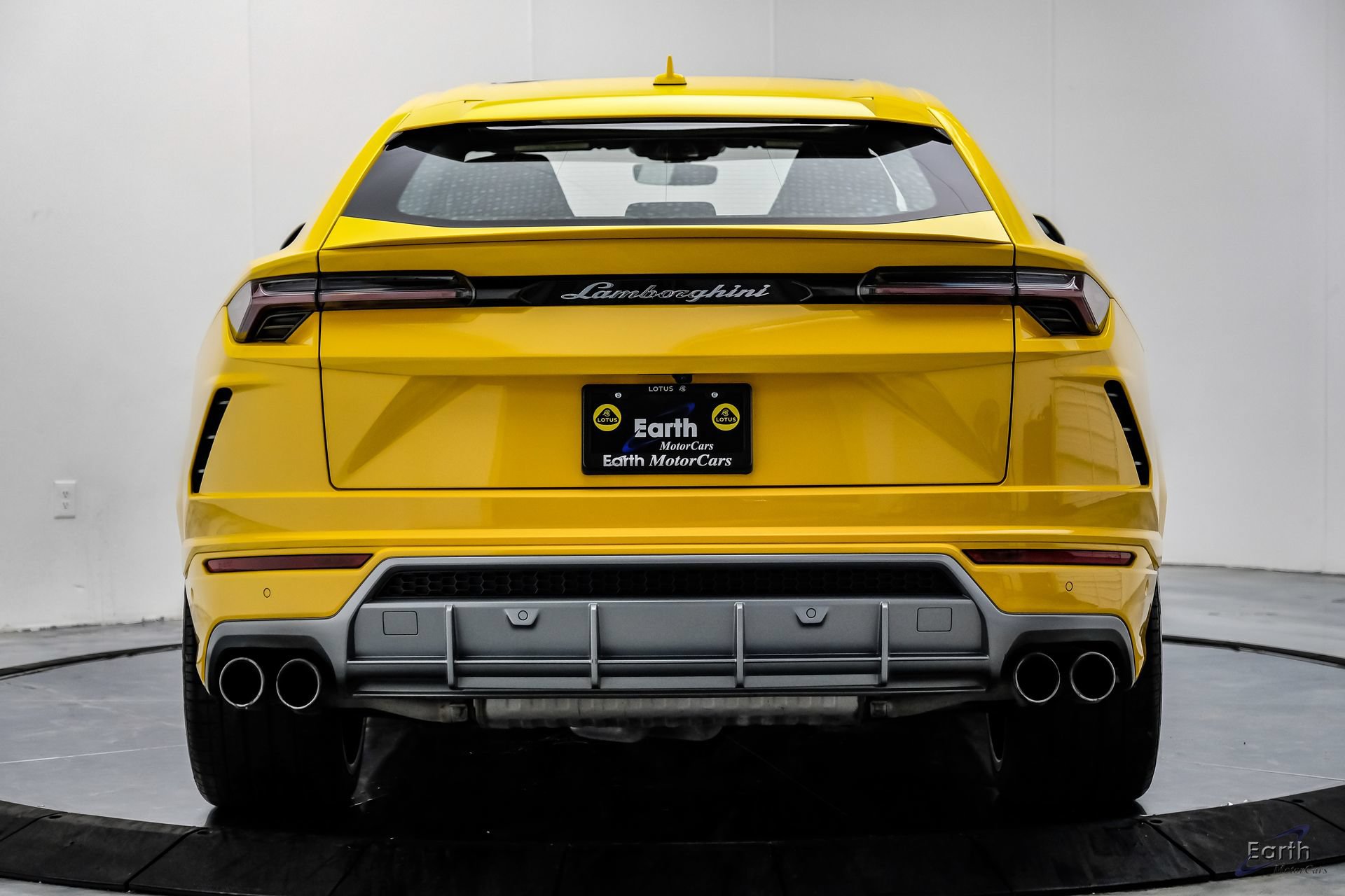 Used 2021 Lamborghini Urus AWD/4WD image 12