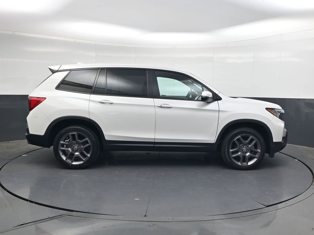 Used 2023 Honda Passport EX-L image 3