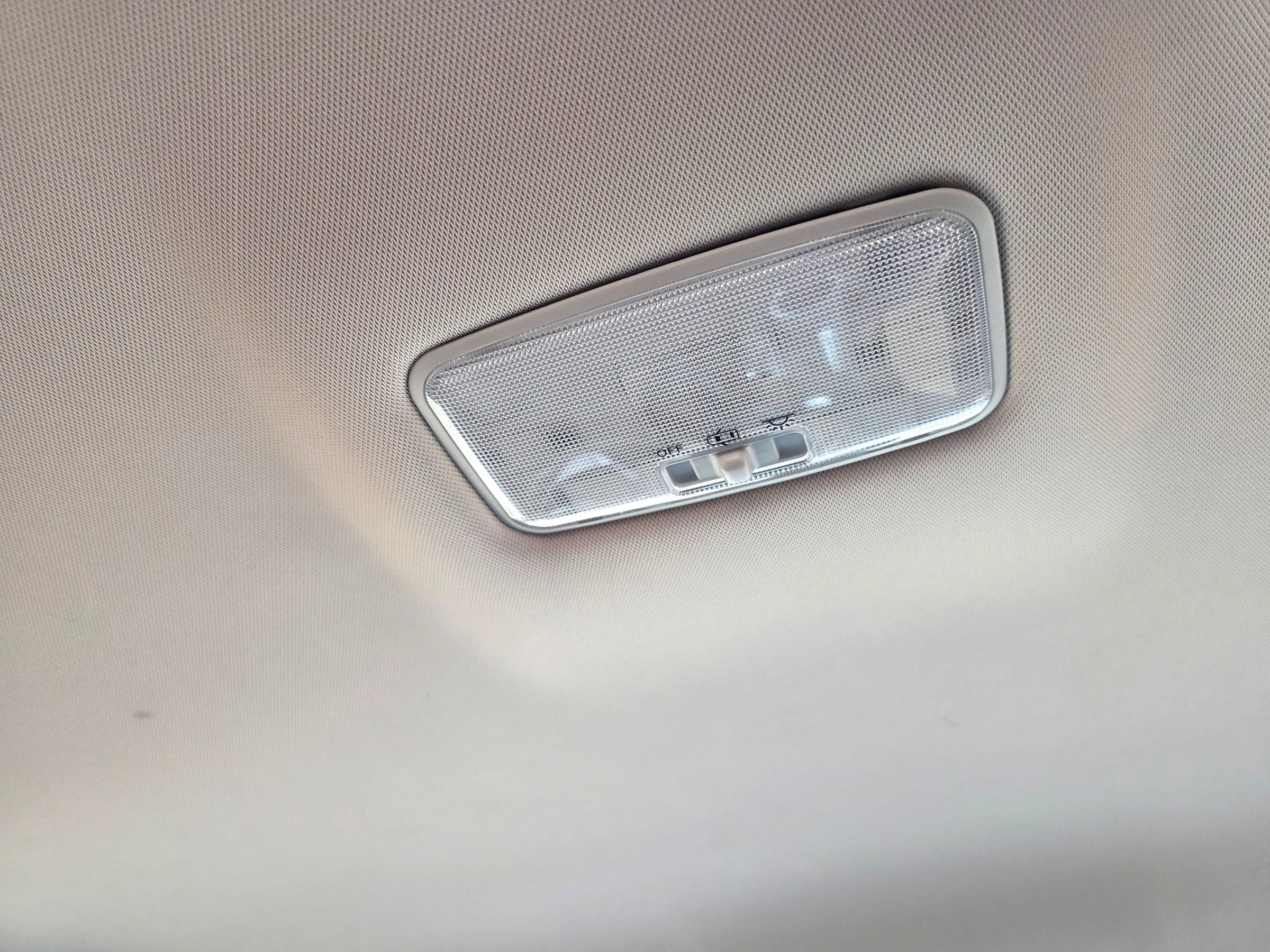 Used 2017 Toyota Corolla LE w/ Carpet Mat Package (TMS) FWD image 55