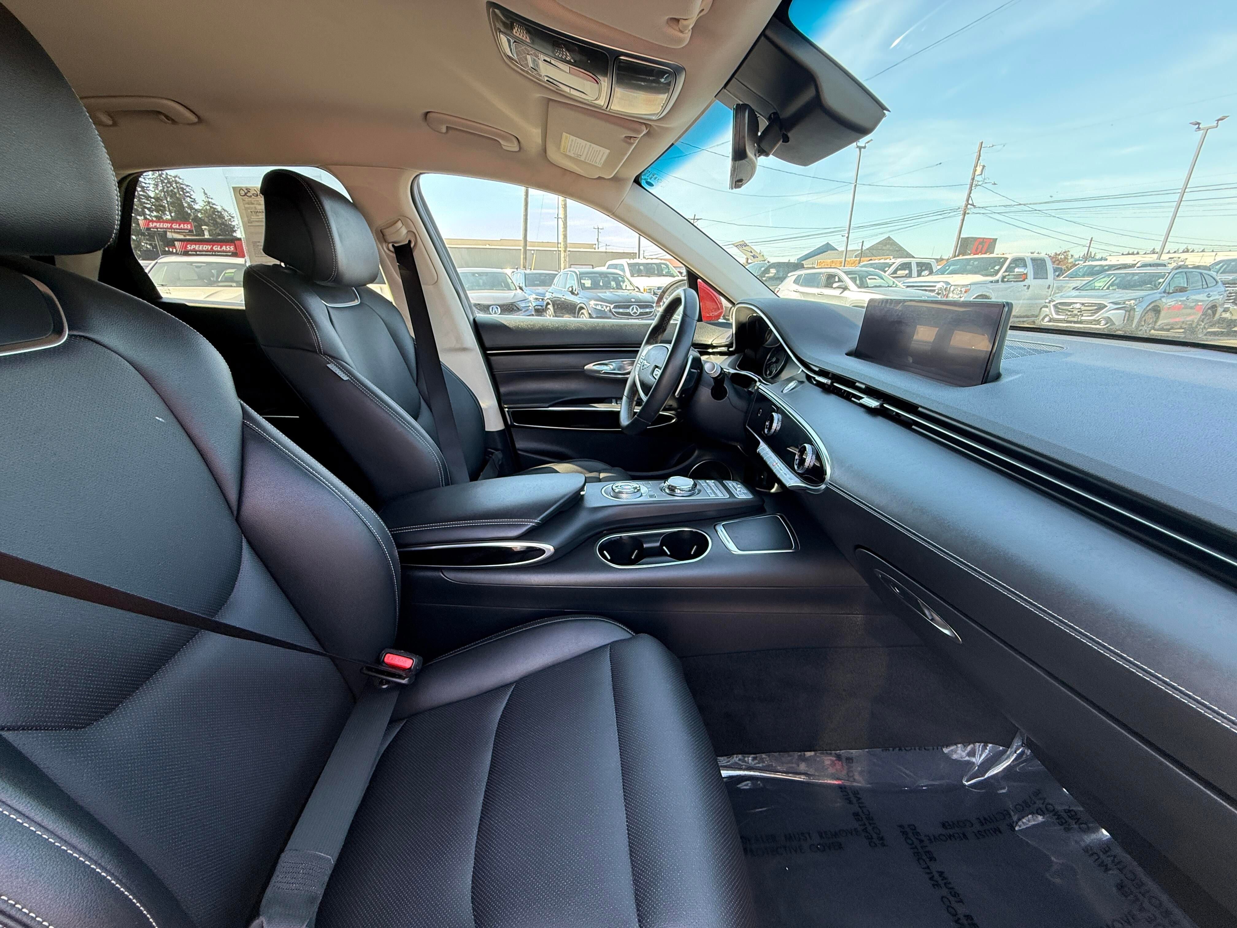 Used 2025 Genesis GV70 2.5T AWD/4WD image 7