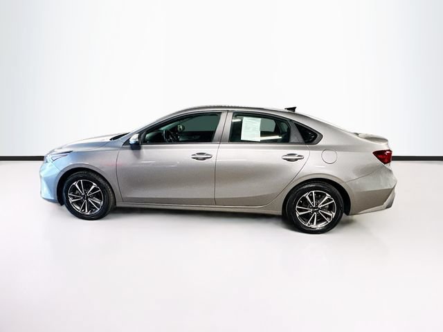 Used 2023 Kia Forte LXS w/ LXS Technology Package FWD image 4