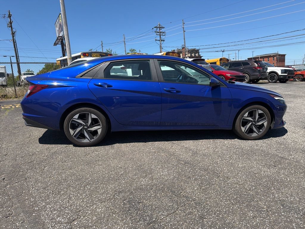 Used 2023 Hyundai Elantra SEL w/ Convenience Package FWD image 7