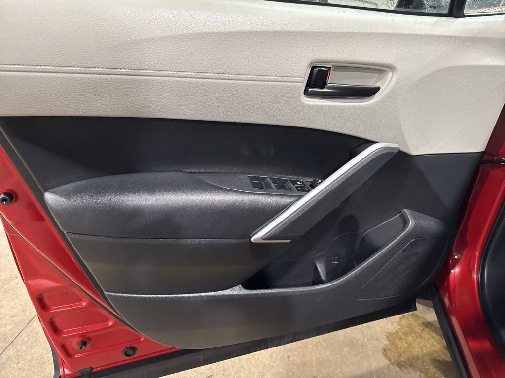 Used 2023 Toyota Corolla Cross LE image 14