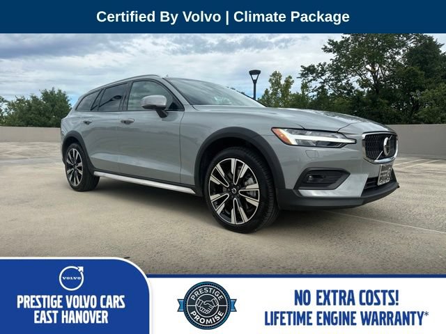 Certified 2024 Volvo V60 B5 Cross Country Ultimate w/ Protection Package Premier