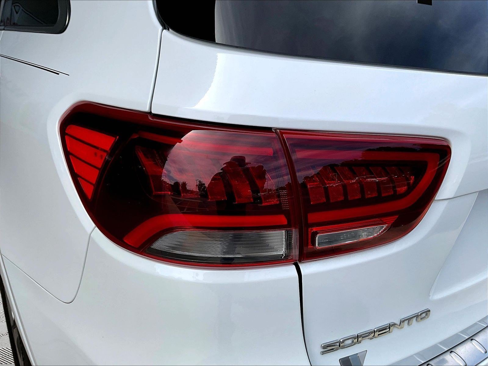 Used 2019 Kia Sorento SX FWD image 23