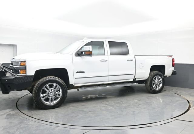 Used 2019 Chevrolet Silverado 2500 High Country w/ Duramax Plus Package image 11