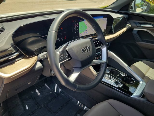 Certified 2025 Audi Q5 Premium w/ Convenience Package AWD/4WD image 17