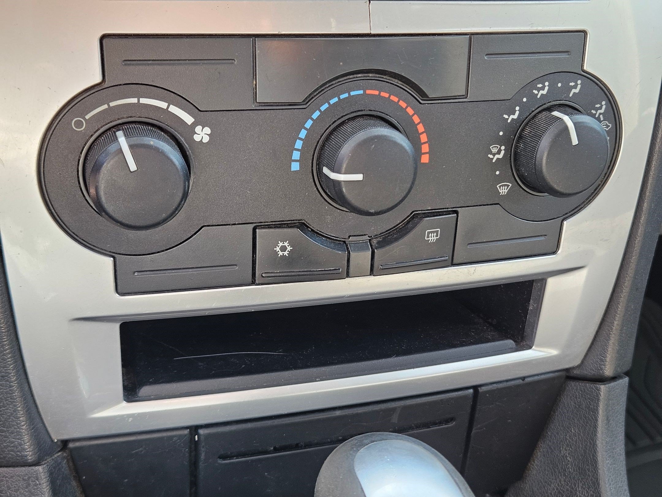 Used 2006 Dodge Magnum SXT RWD image 24