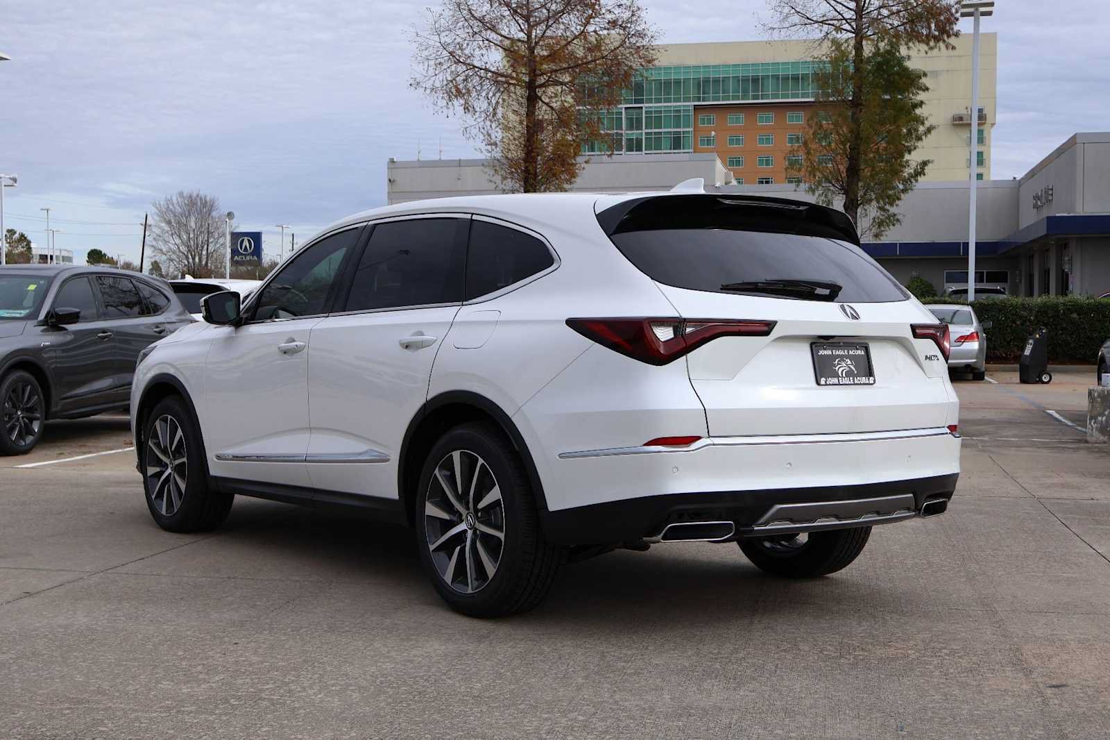 Certified 2026 Acura MDX w/ Technology Package FWD image 4