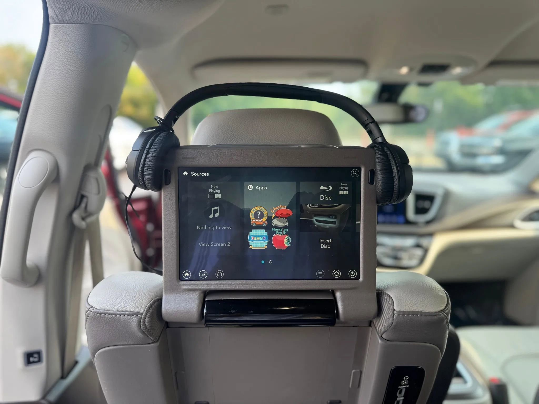 Used 2017 Chrysler Pacifica Touring-L Plus image 17