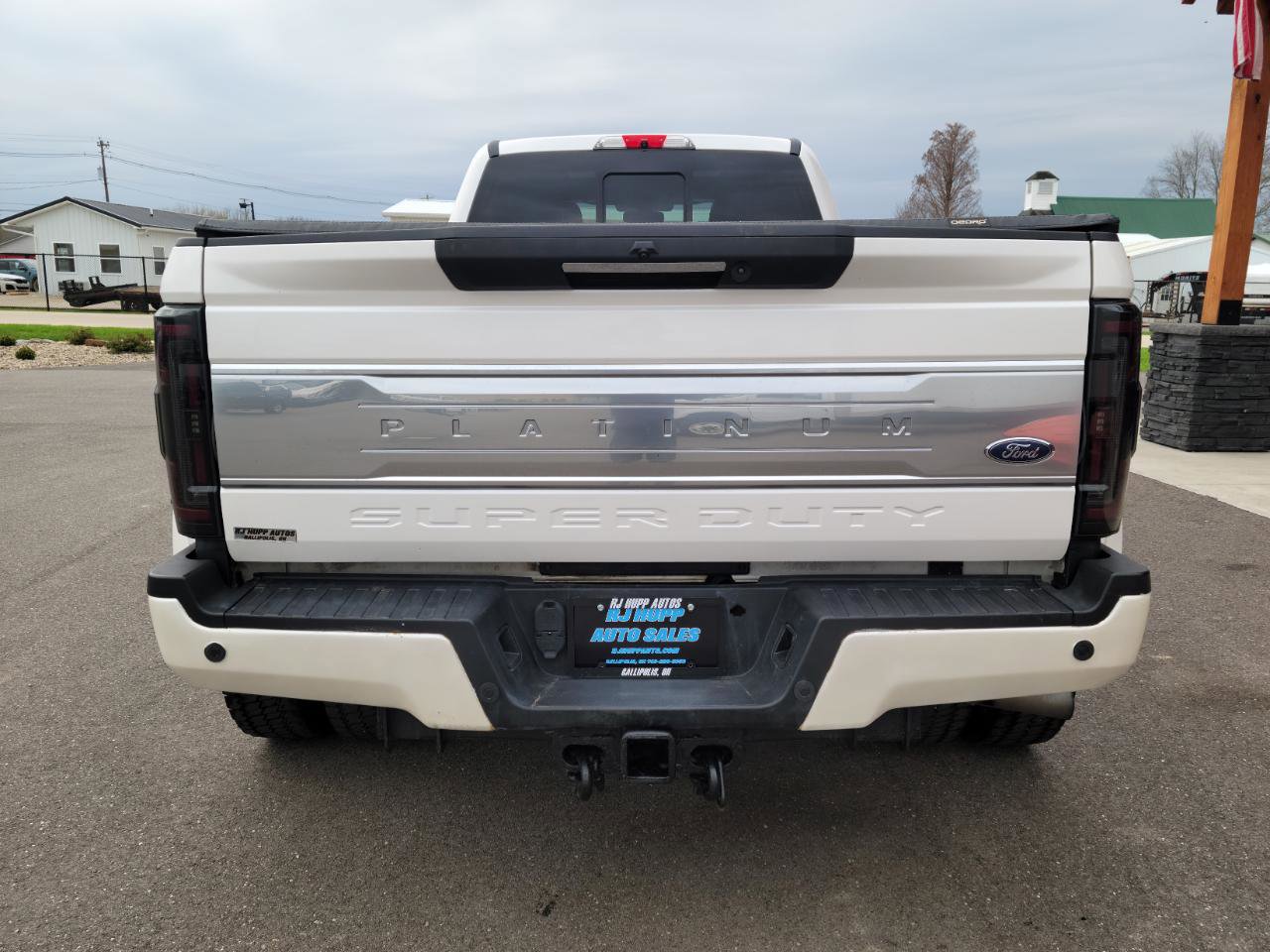 Used 2017 Ford F450 Platinum w/ Platinum Ultimate Package AWD/4WD image 5