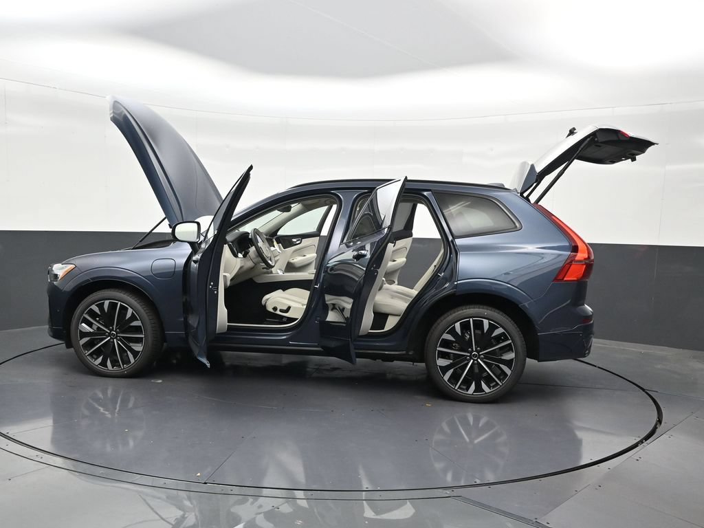 New 2026 Volvo XC60 T8 Ultra w/ Protection Package Premier AWD/4WD image 31