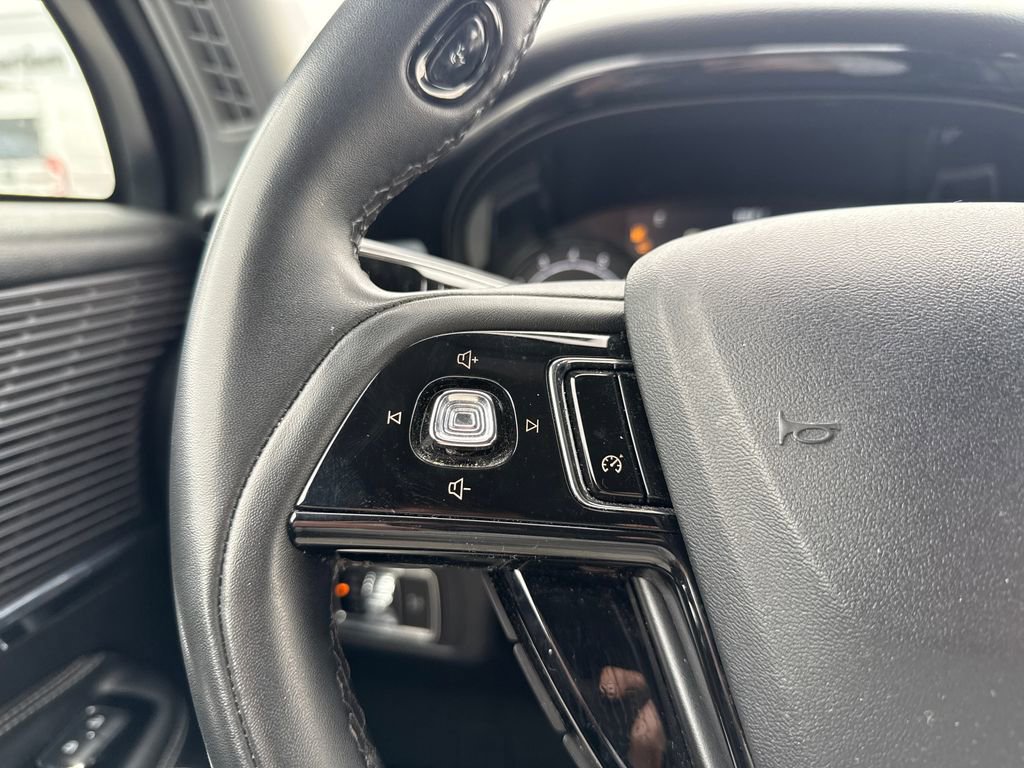 Used 2022 Lincoln Corsair AWD w/ Equipment Group 101A image 14