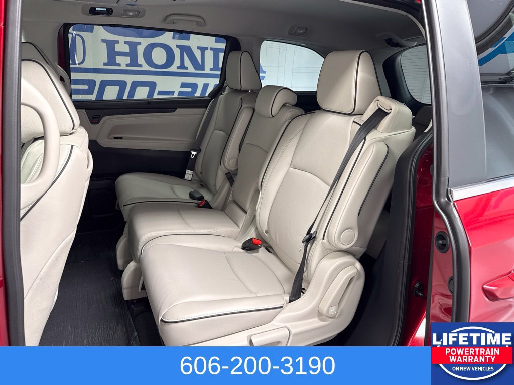 New 2027 Honda Odyssey Touring image 14