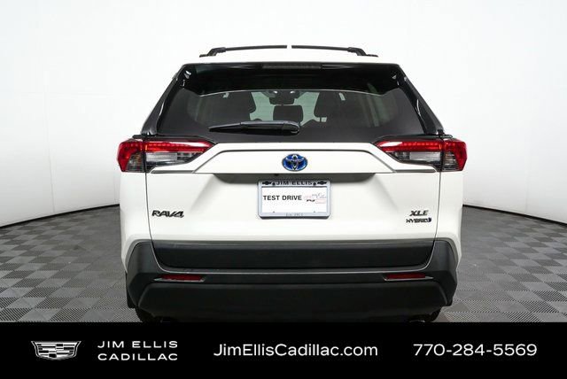 Used 2022 Toyota RAV4 XLE Premium image 25