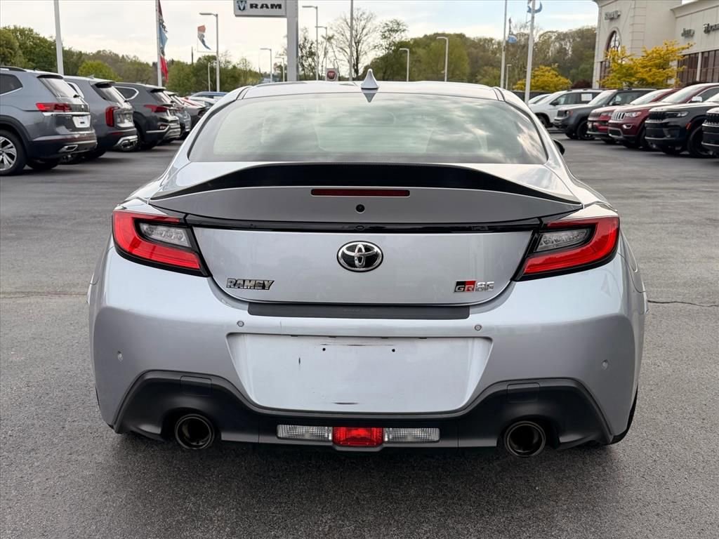 Used 2022 Toyota GR86 Premium RWD image 6