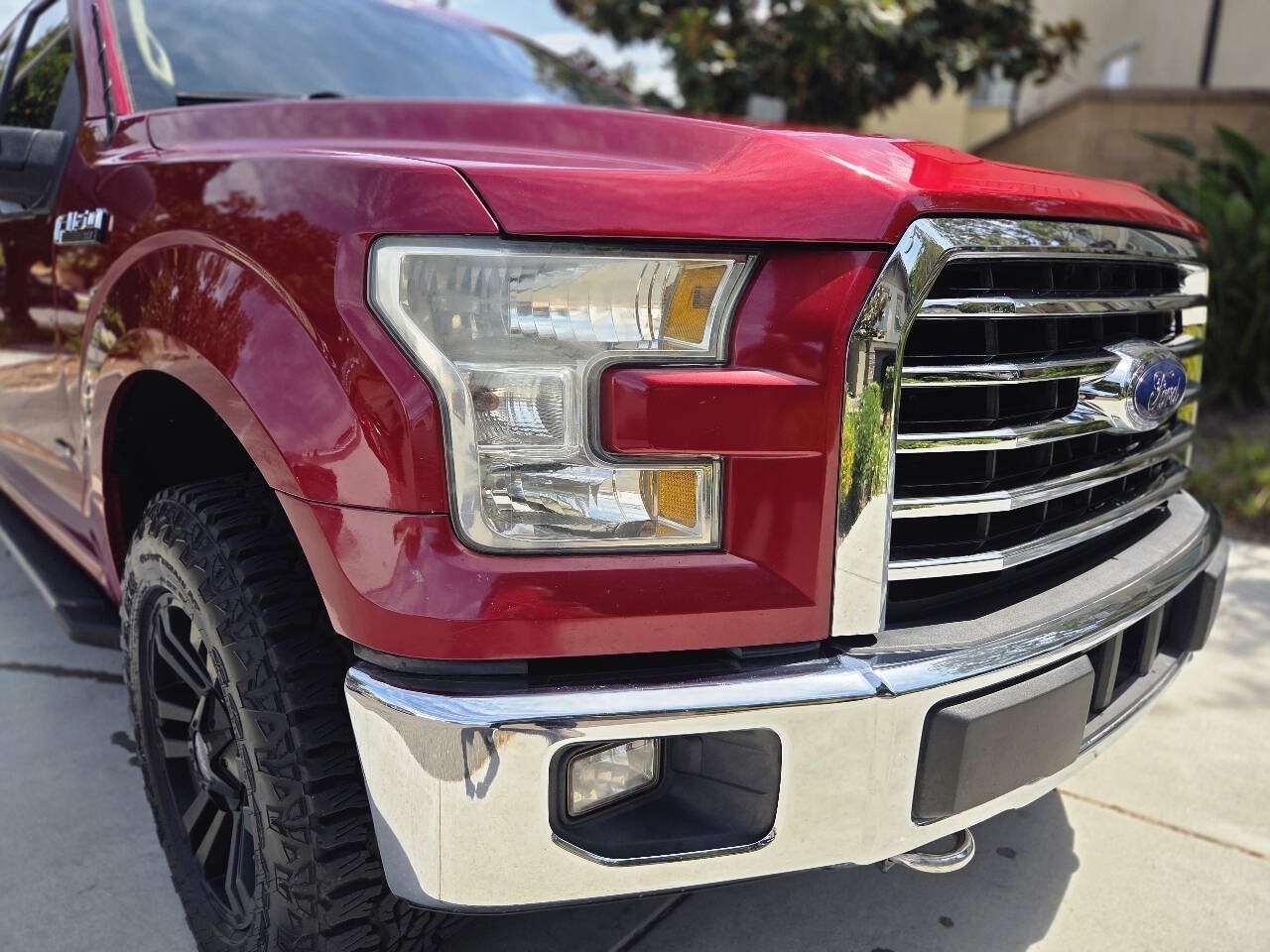Used 2015 Ford F150 XLT w/ Equipment Group 301A Mid AWD/4WD image 17