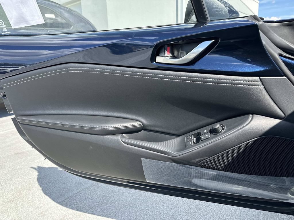New 2026 MAZDA MX-5 Miata Club w/ Interior Package RWD image 24