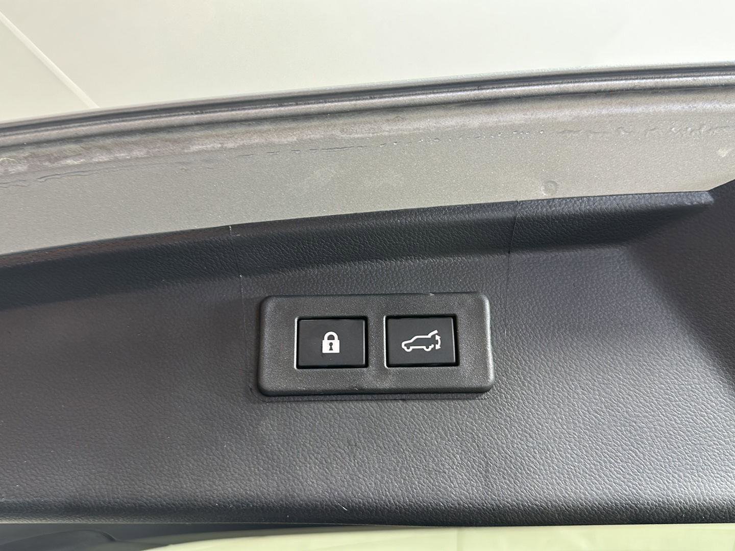 Used 2025 Subaru Outback Limited AWD/4WD image 23