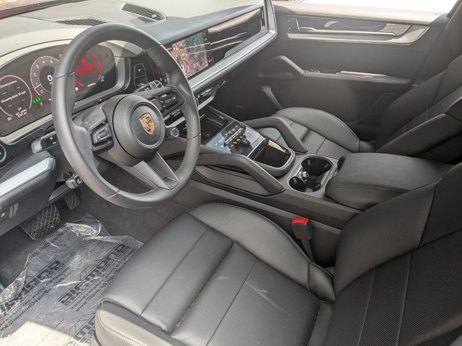 Certified 2025 Porsche Cayenne image 4