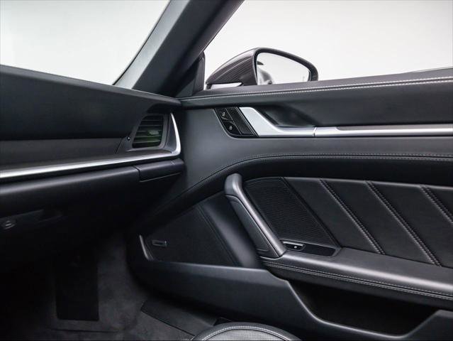 Used 2021 Porsche 911 Turbo S image 32