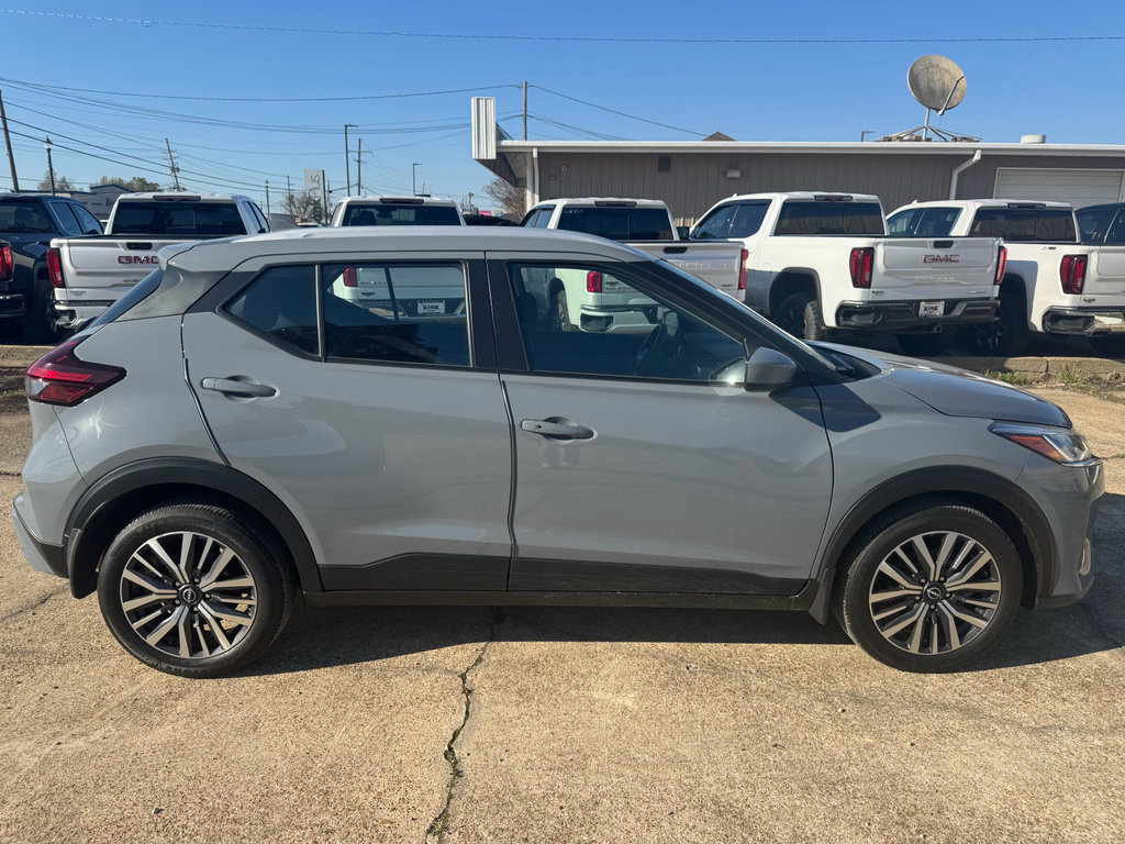 Used 2024 Nissan Kicks SV image 6