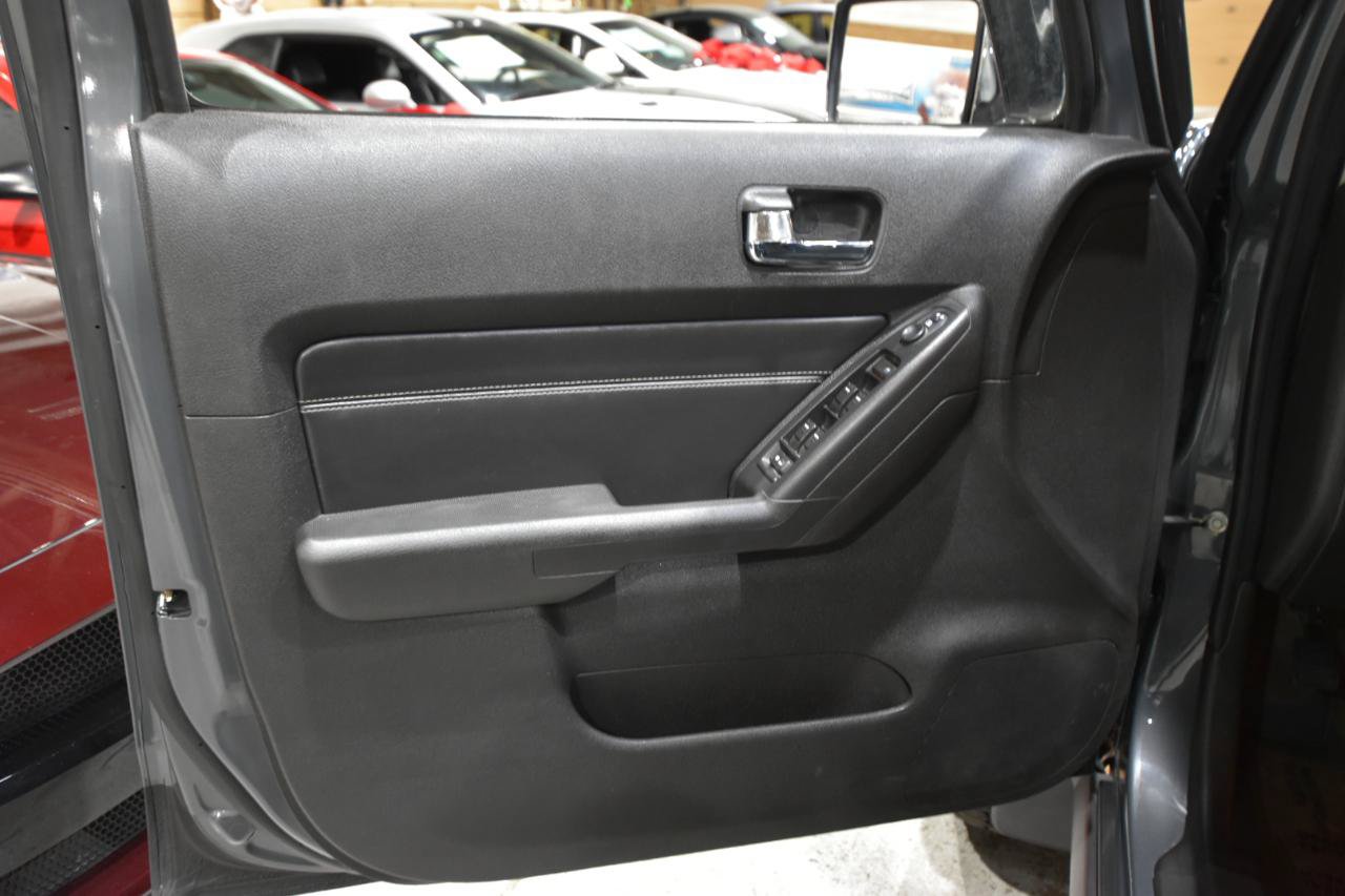 Used 2009 HUMMER H3 Luxury AWD/4WD image 11