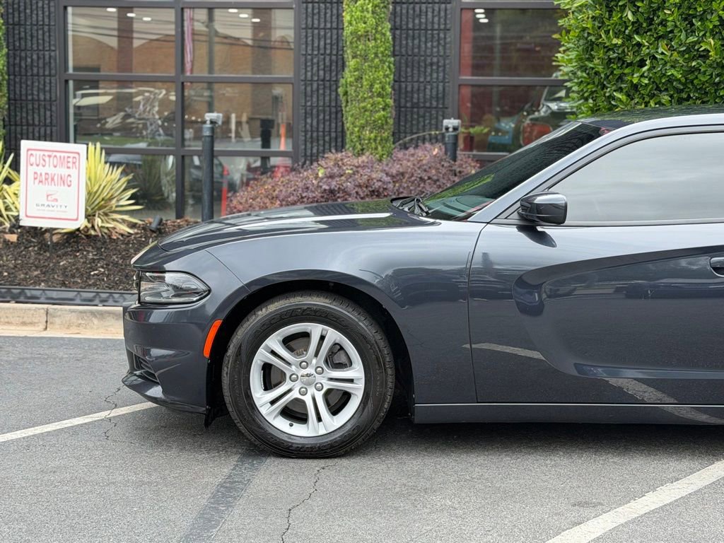 Used 2019 Dodge Charger SXT RWD image 9