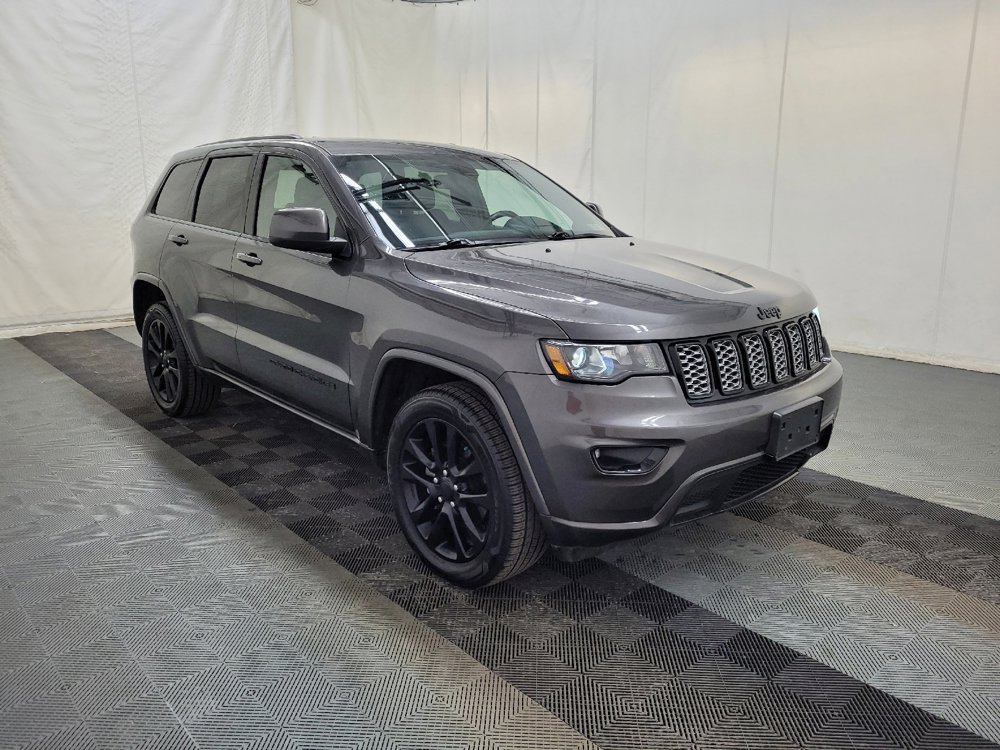 Used 2020 Jeep Grand Cherokee Altitude image 13