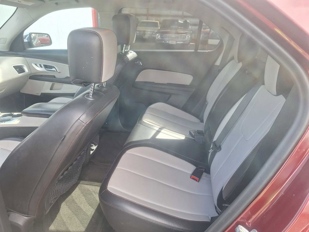 Used 2017 Chevrolet Equinox Premier w/ Enhanced Convenience Package AWD/4WD image 12