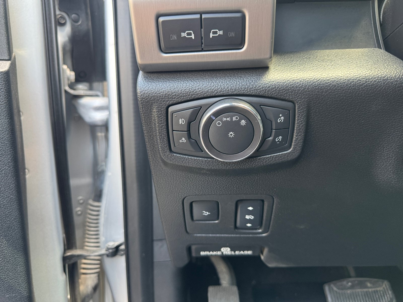 Certified 2018 Ford F250 Platinum w/ Platinum Ultimate Package AWD/4WD image 22
