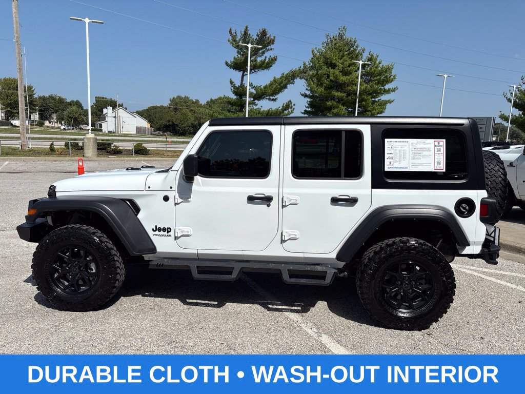 Used 2022 Jeep Wrangler Unlimited Sport AWD/4WD image 9