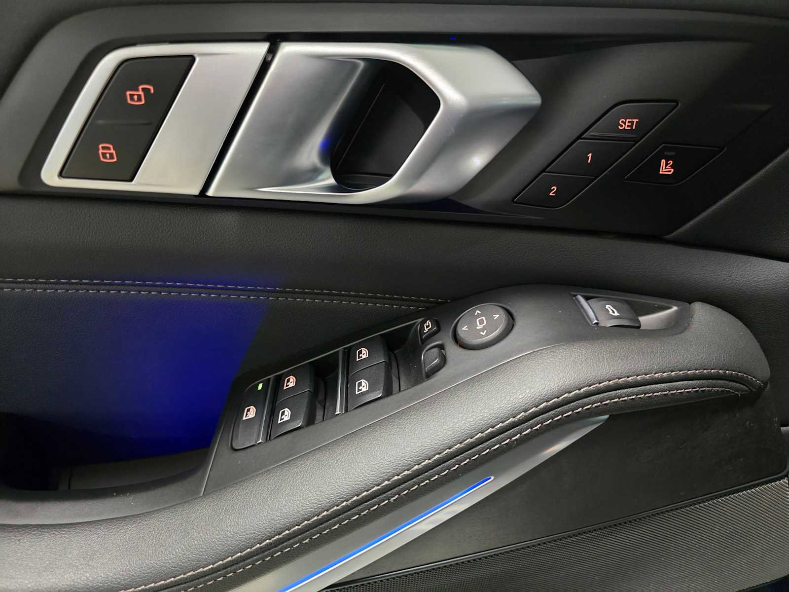 Used 2024 BMW X5 xDrive40i w/ Premium Package image 23