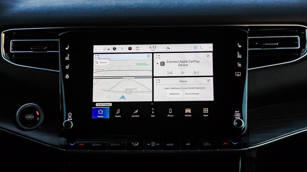 Certified 2024 Jeep Wagoneer Series II w/ Flexible Seating Group image 15