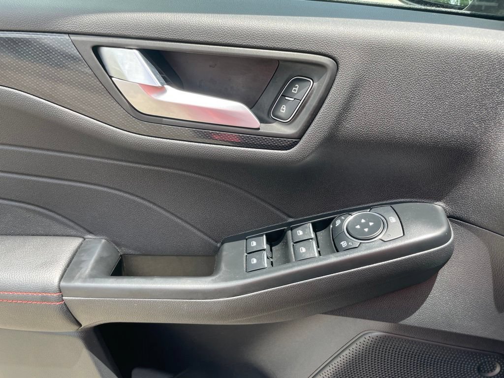 Used 2026 Ford Escape ST-Line FWD image 17