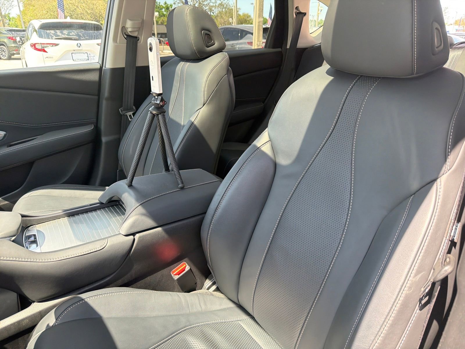 Used 2023 Acura RDX w/ Technology Package FWD image 22