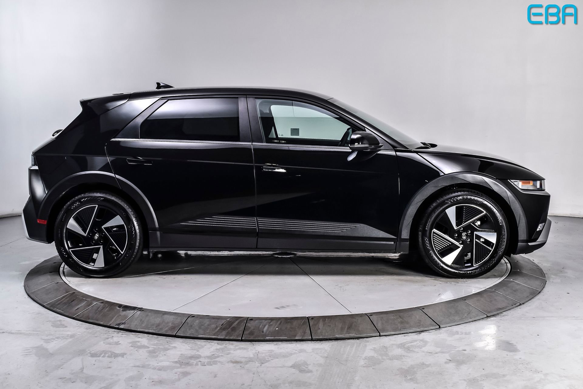 Used 2025 Hyundai Ioniq 5 SE image 7