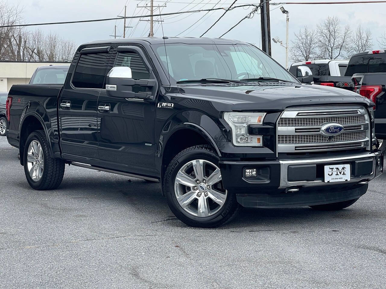 Used 2015 Ford F150 Platinum w/ Equipment Group 701A Luxury AWD/4WD image 1