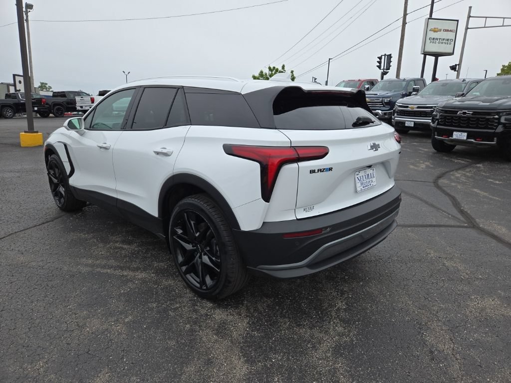 Certified 2025 Chevrolet Blazer EV LT AWD/4WD image 6