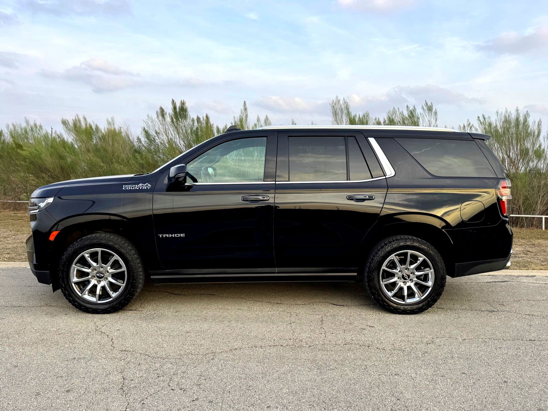 Used 2021 Chevrolet Tahoe High Country w/ Premium Package image 10