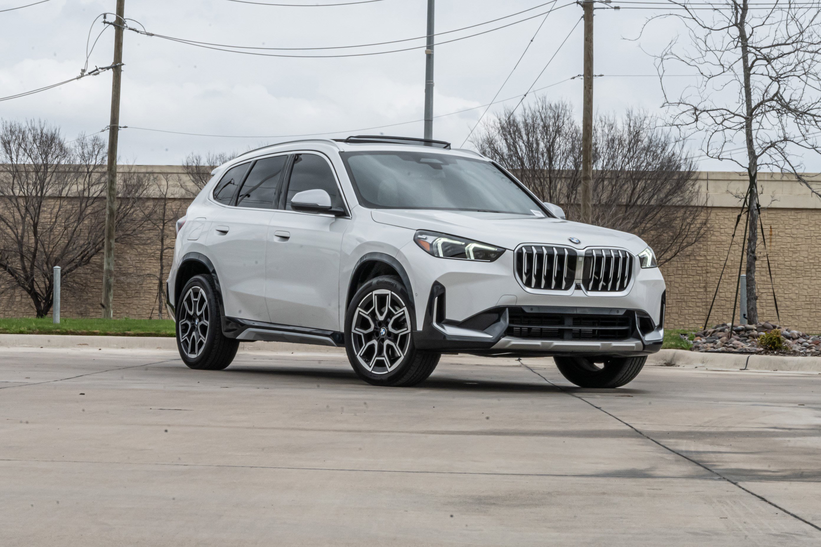 Certified 2024 BMW X1 xDrive28i w/ Premium Package AWD/4WD image 2