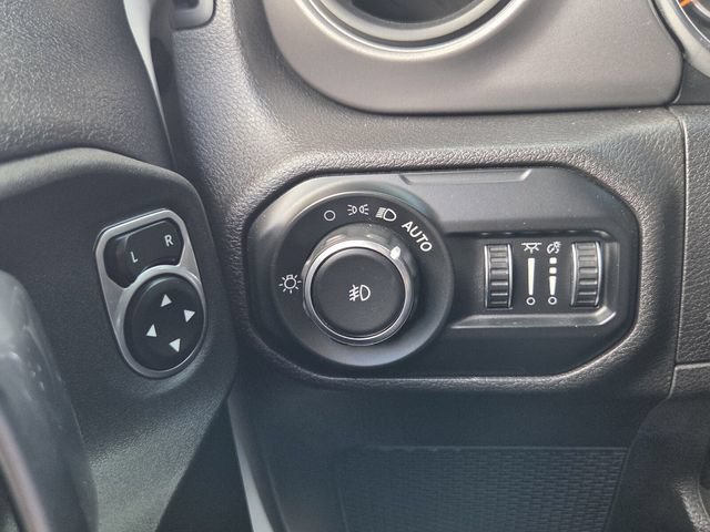 Used 2021 Jeep Wrangler Unlimited Sport AWD/4WD image 24